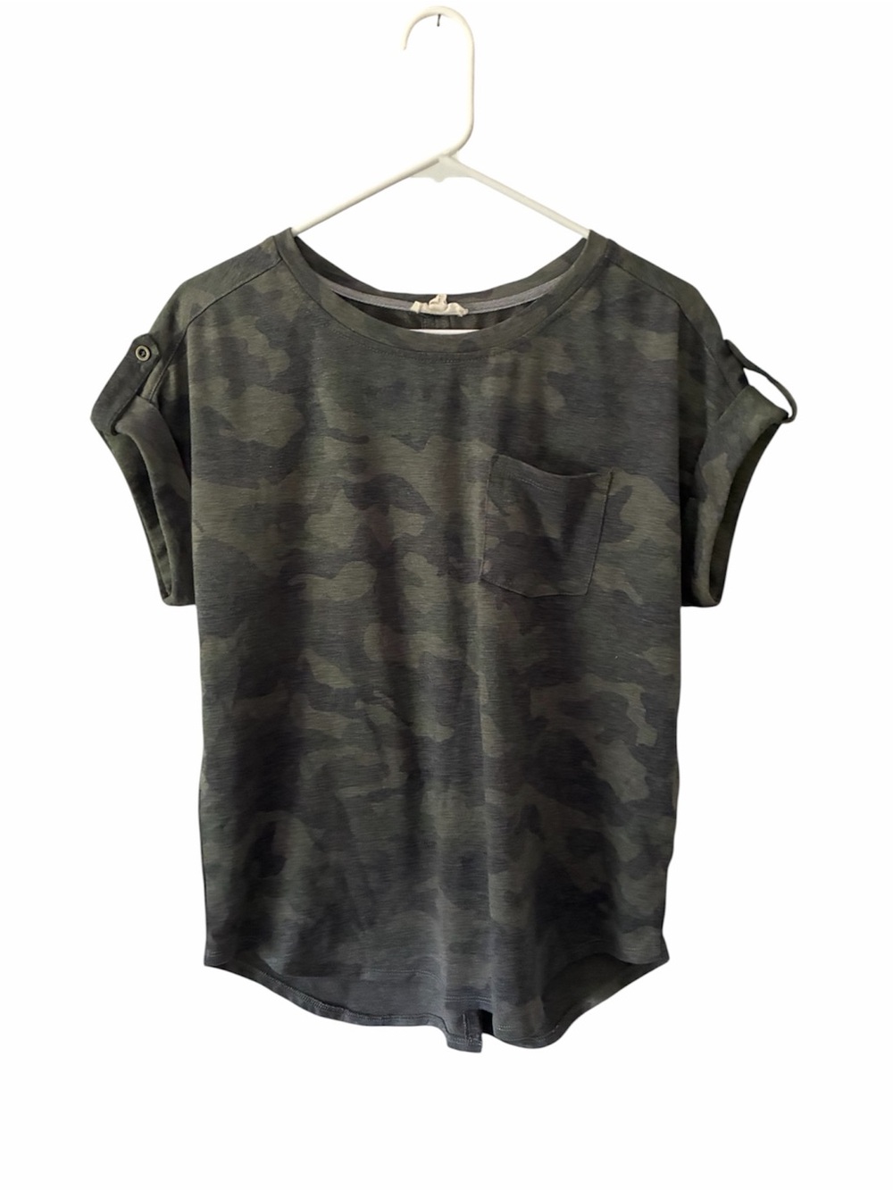 June & Delancey Green Camo Pocket Top – Women’s Large NWOT